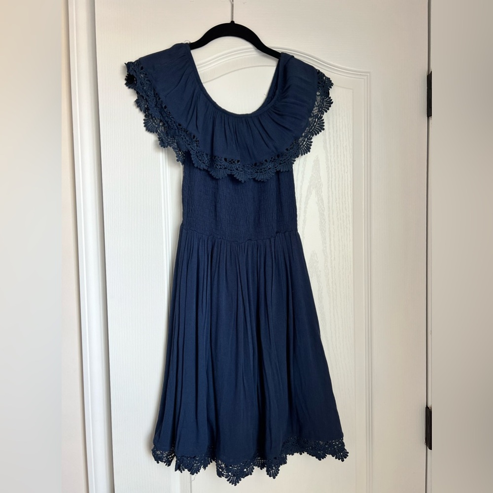 Francesca’s Off The Shoulder Solid Mason Dress Si… - image 2